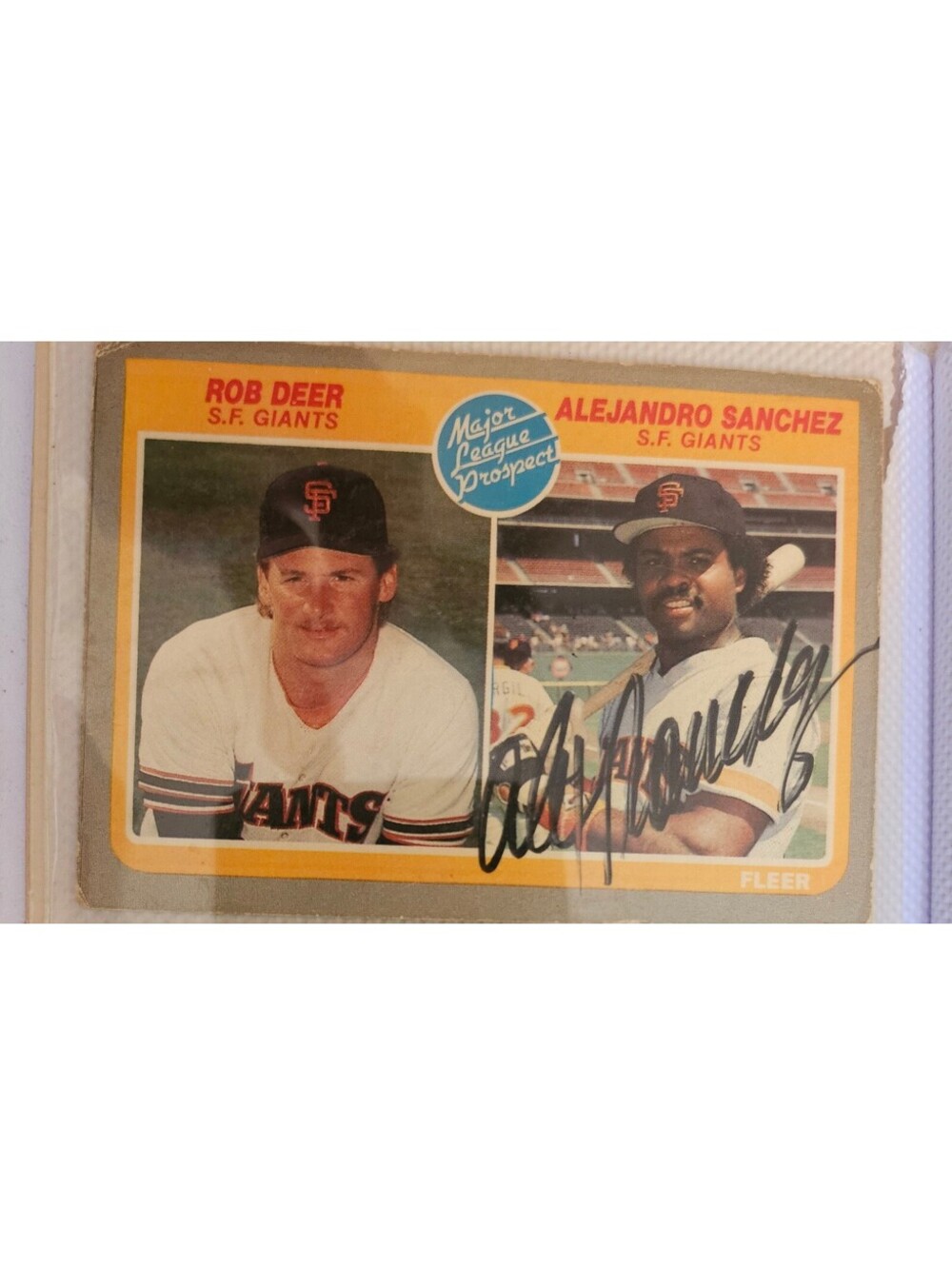 Alejandro Sanchez HAND SIGNED AUTO on a 1995 Fleer - SF Giants MLB